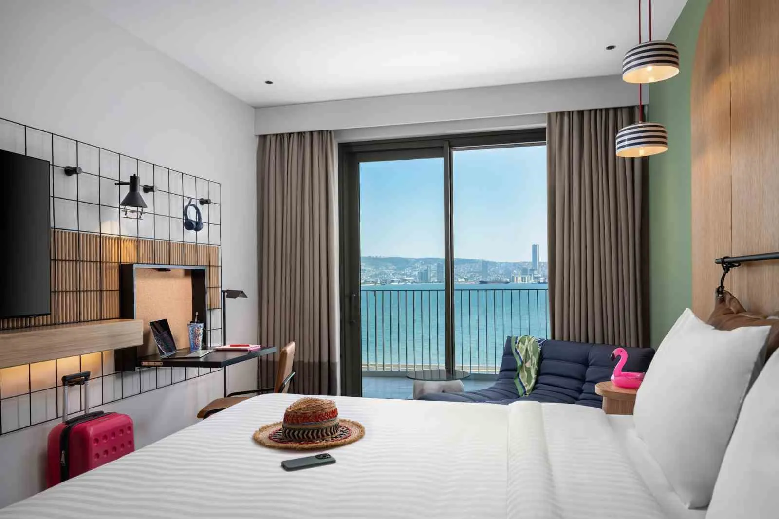 İzmir’in yeni sahil rotasında Marriott imzası: Moxy kapılarını ziyaretçilerine açtı