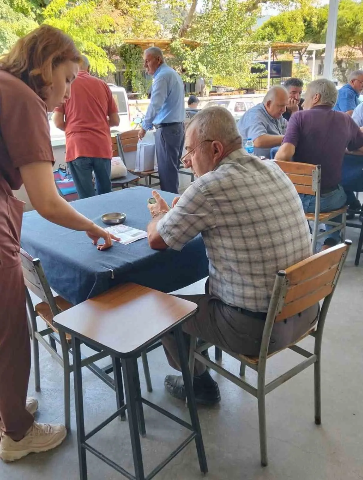 Söke'de sosyal hizmet eli Kemalpaşa'ya uzandı: Haneler tek tek ziyaret edildi