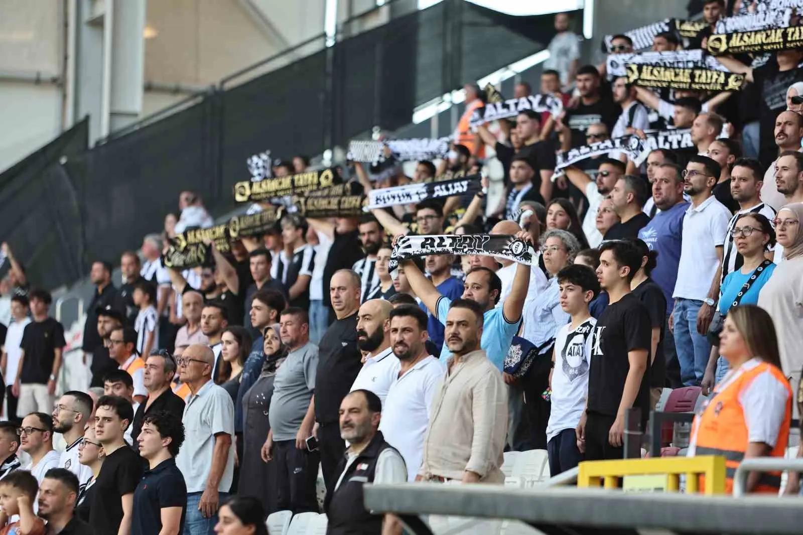 Altay’da Tuna Üzümcü’nün sabır çağrısı: Gençlerimize inanıyoruz