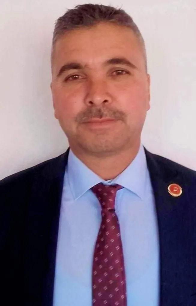 Selendi'de sandıktan birlik mesajı çıktı: Muhtarların yeni temsilcisi Zeki Kartal oldu
