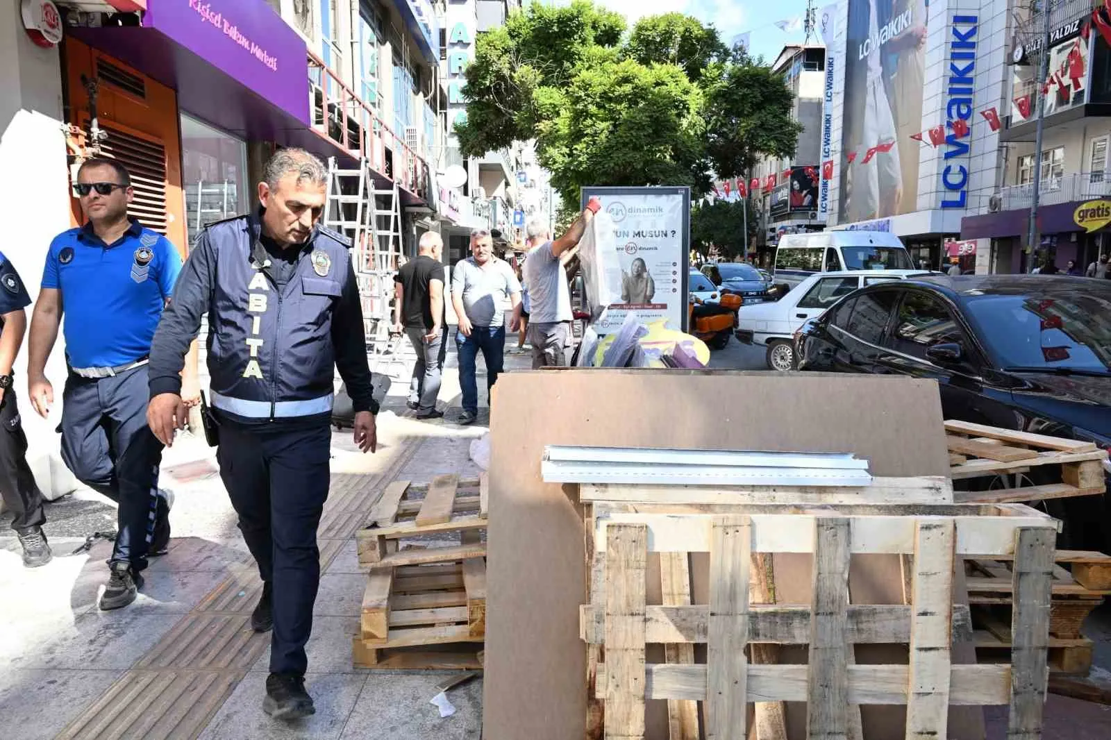 Manisa'da yaya haklarına sıkı takip: İşgalci unsurlar tek tek toplandı