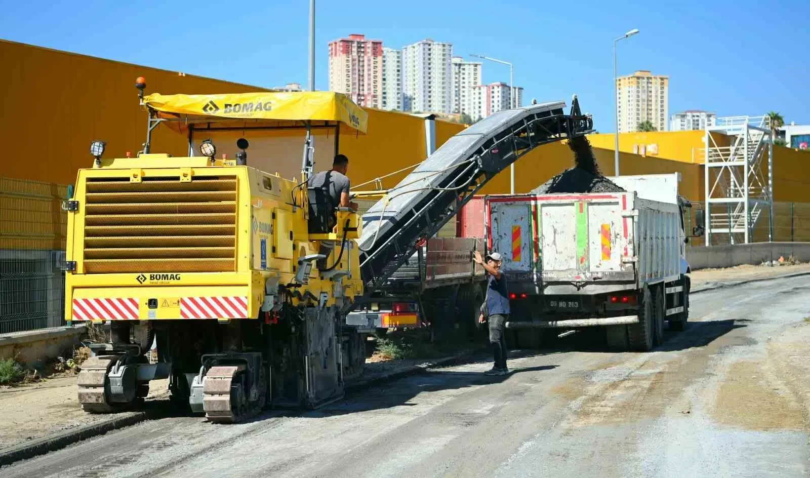 Kuşadası yollarında teknolojik dönüşüm: Değirmendere’de hummalı çalışma
