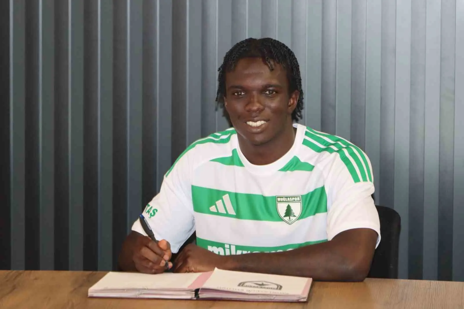 Muğlaspor’dan hücum hattına dünya turu yapmış yetenek: Korede Osundina imzayı attı