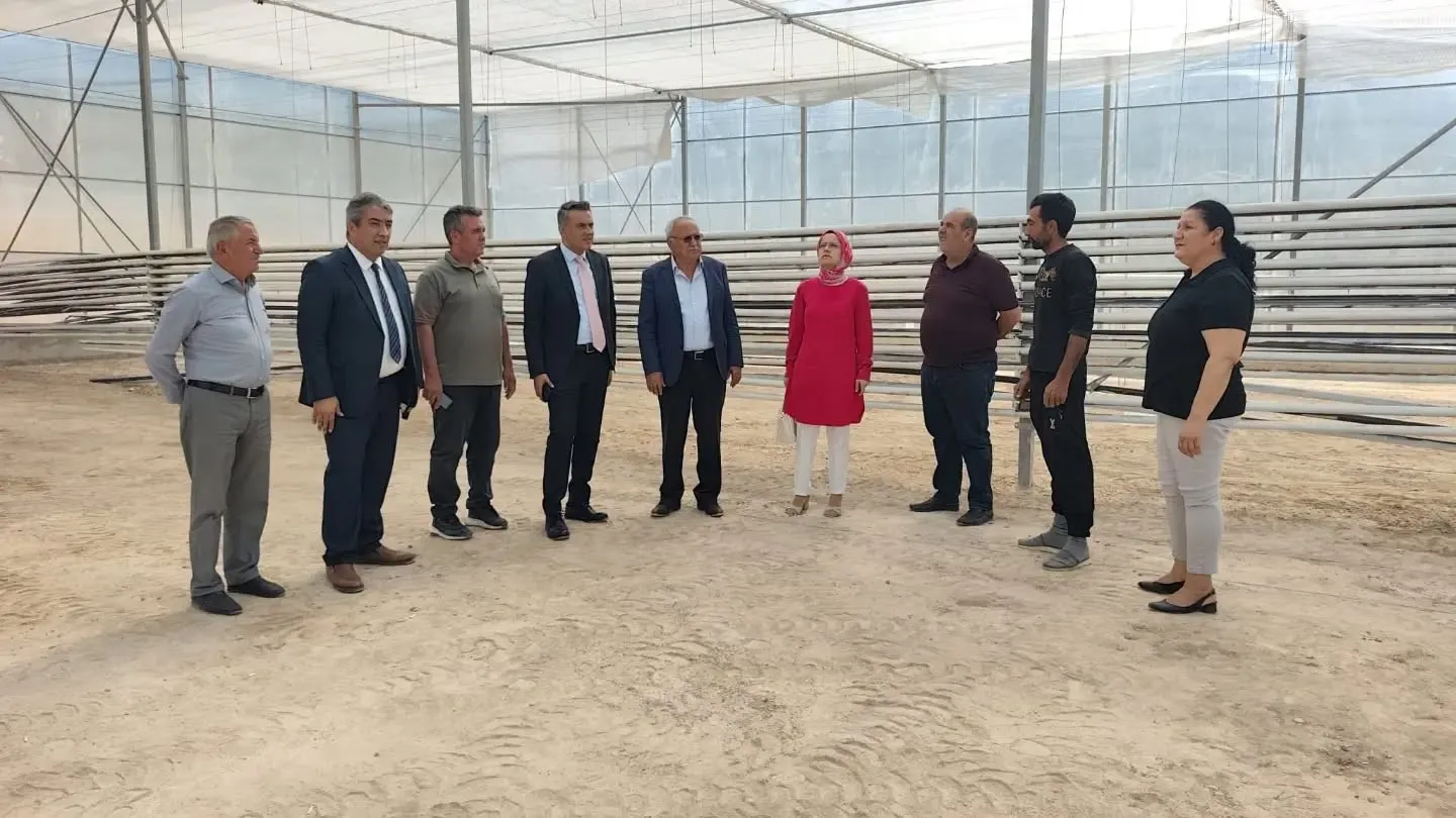 Baklan’da tarım eğitimi atağı: Gençler teknolojiyi tarlada öğrenecek