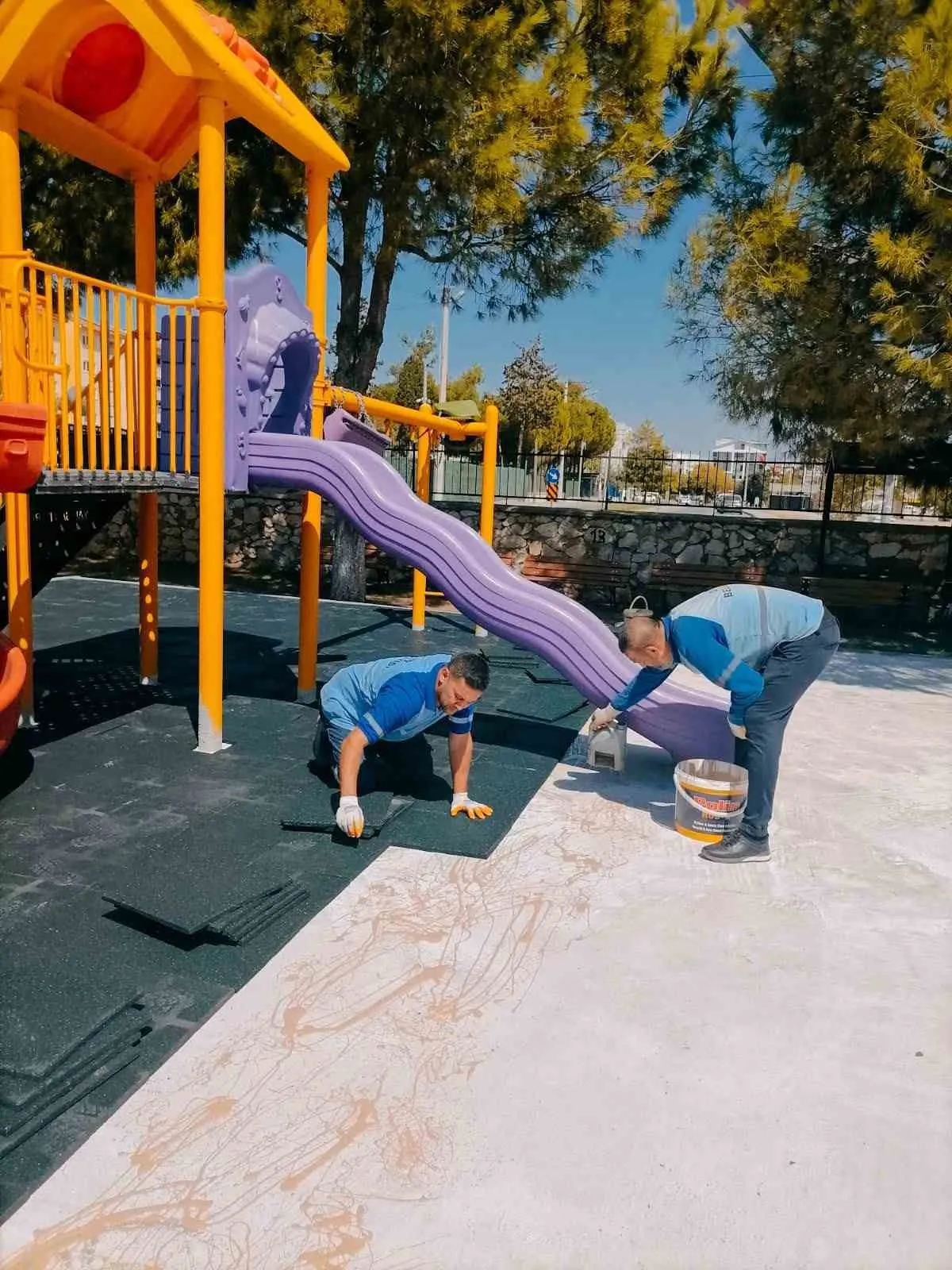 Didim’de parklar yaza ve sezona hazırlanıyor: Belediye ekiplerinden hummalı çalışma