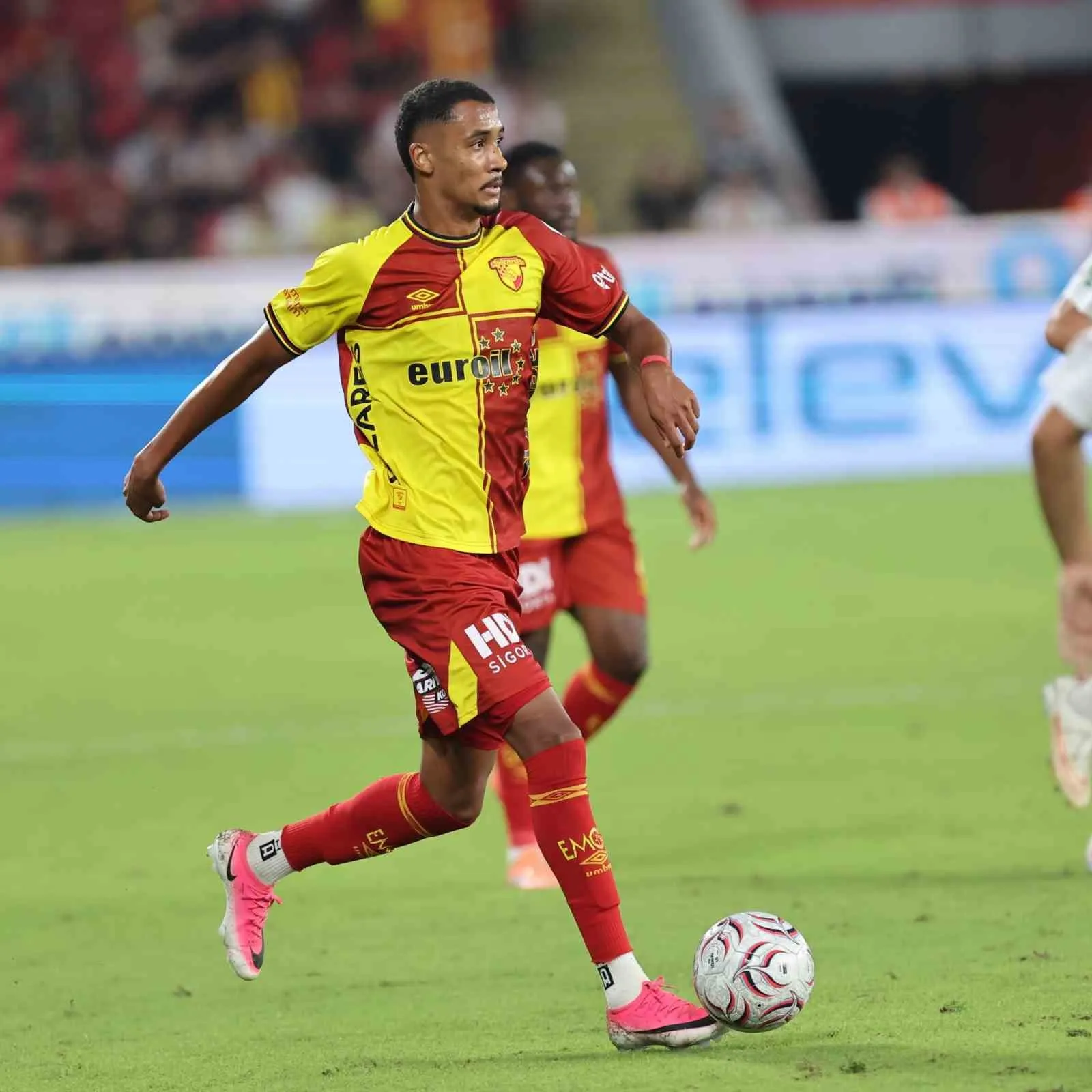 Göztepe'nin Brezilyalı forveti Andre Henrique'den sessiz başlangıç: Gol yollarında aranan kan henüz bulunamadı