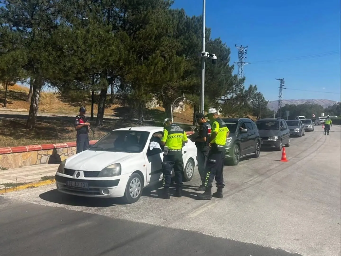 Sandıklı’da huzur operasyonu: Mesire alanlarında geniş çaplı denetim