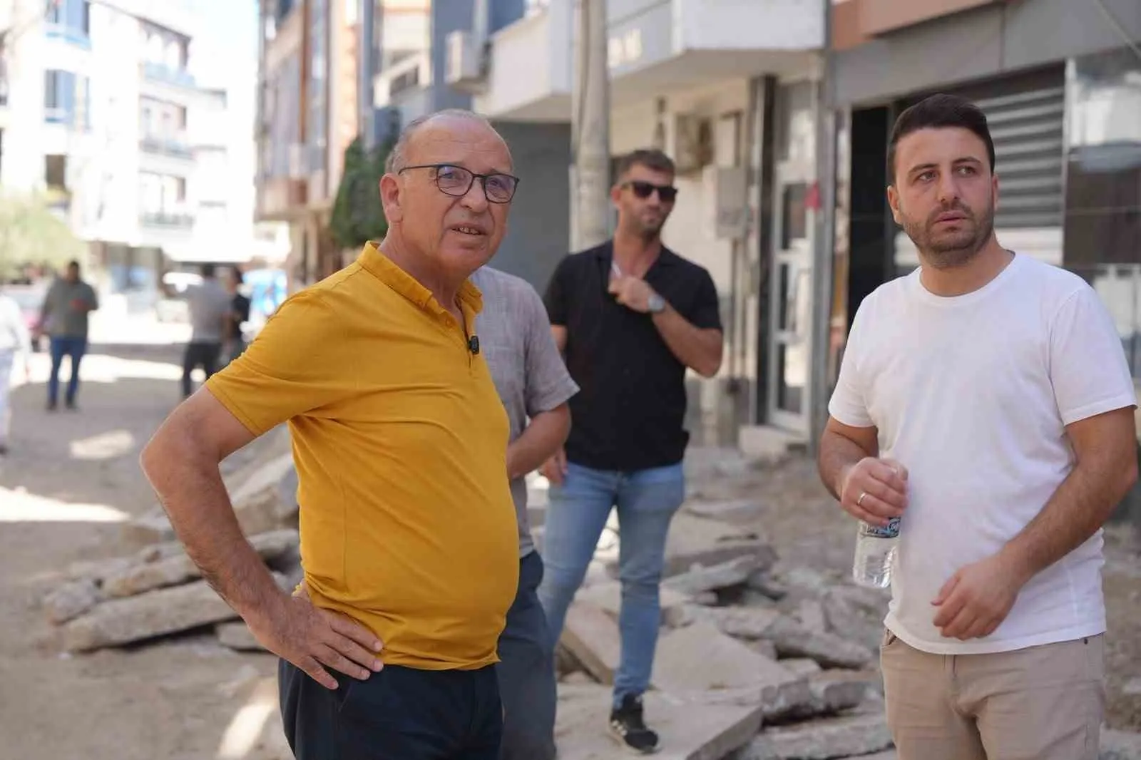 Turgutlu'da asfalt seferberliği: Başkan Akın şantiyeleri denetledi