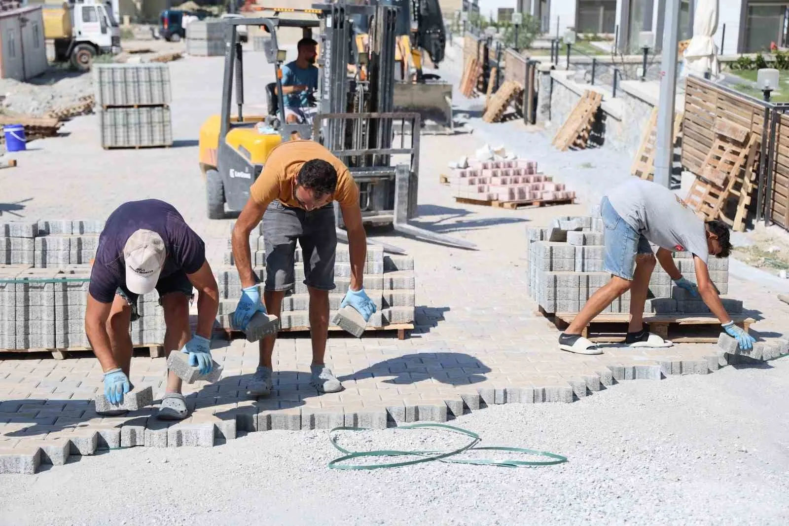 Söke’de Ulaşım Seferberliği: Yeni Yerleşim Bölgeleri Kente Bağlanıyor