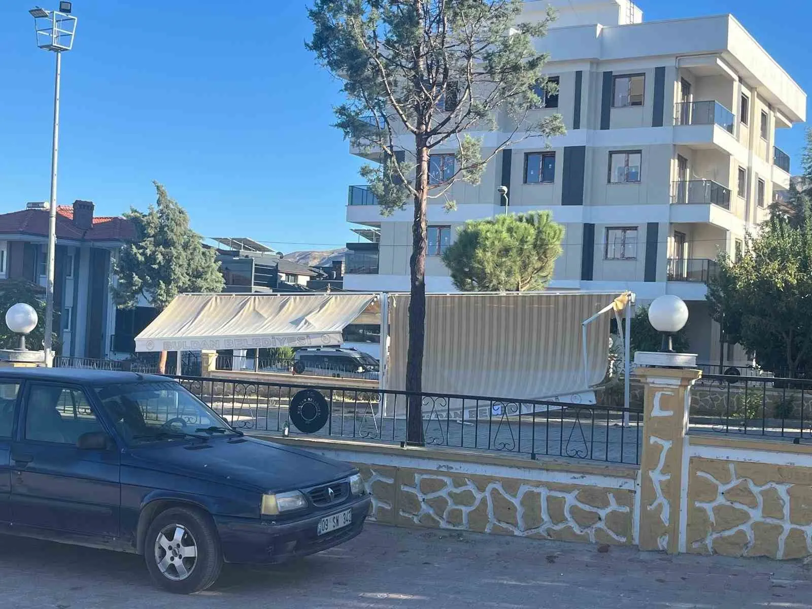 Gençlerin ders çalışma alanında korkutan manzara: Veliler yetkilileri göreve çağırdı
