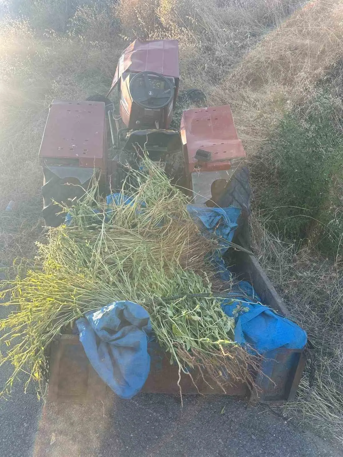 Kula’da tarım mesaisi hüsranla bitti: Traktör kazası can aldı