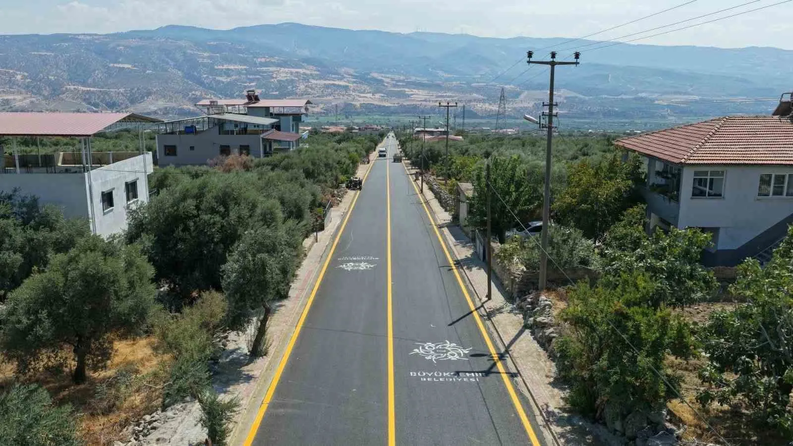 Kuyucak’ta ulaşım konforu zirveye taşındı: İki mahalle arasındaki yol baştan aşağı yenilendi