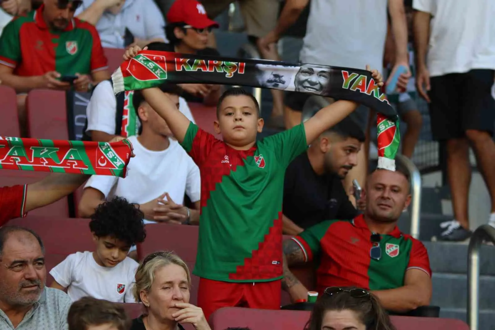 İzmir derbisinde nefes kesen final: Kazanan çıkmadı