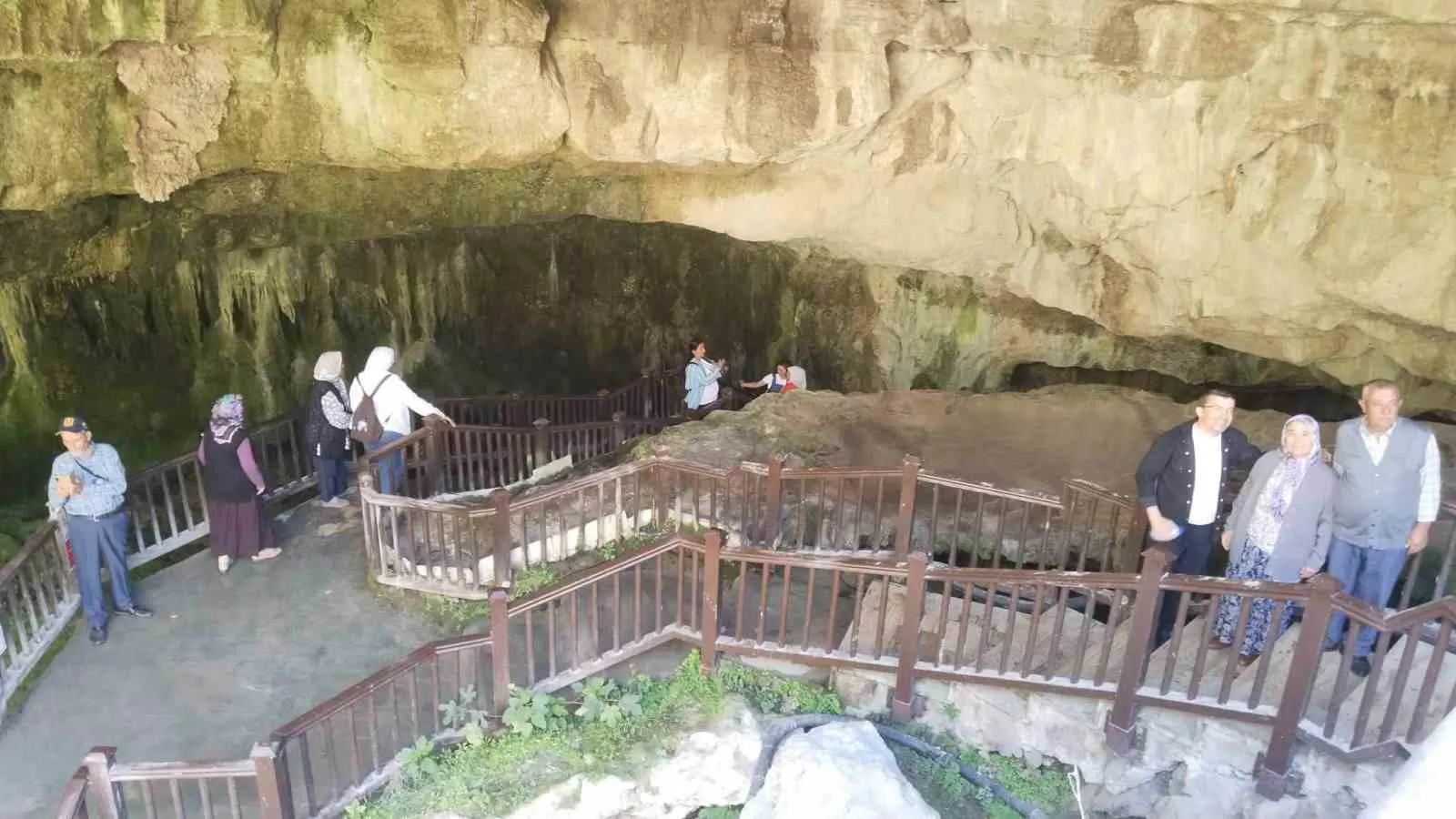 Gaziler ve Şehit Aileleri Pamukkale’nin Büyülü Atmosferinde Buluştu
