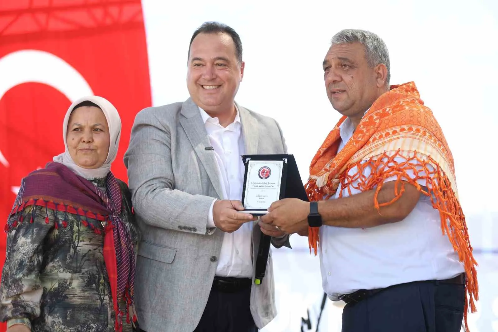 Sancaklıiğdecik’te kökler hatırlatıldı: Yörük kültürü bağ bozumuyla taçlandı