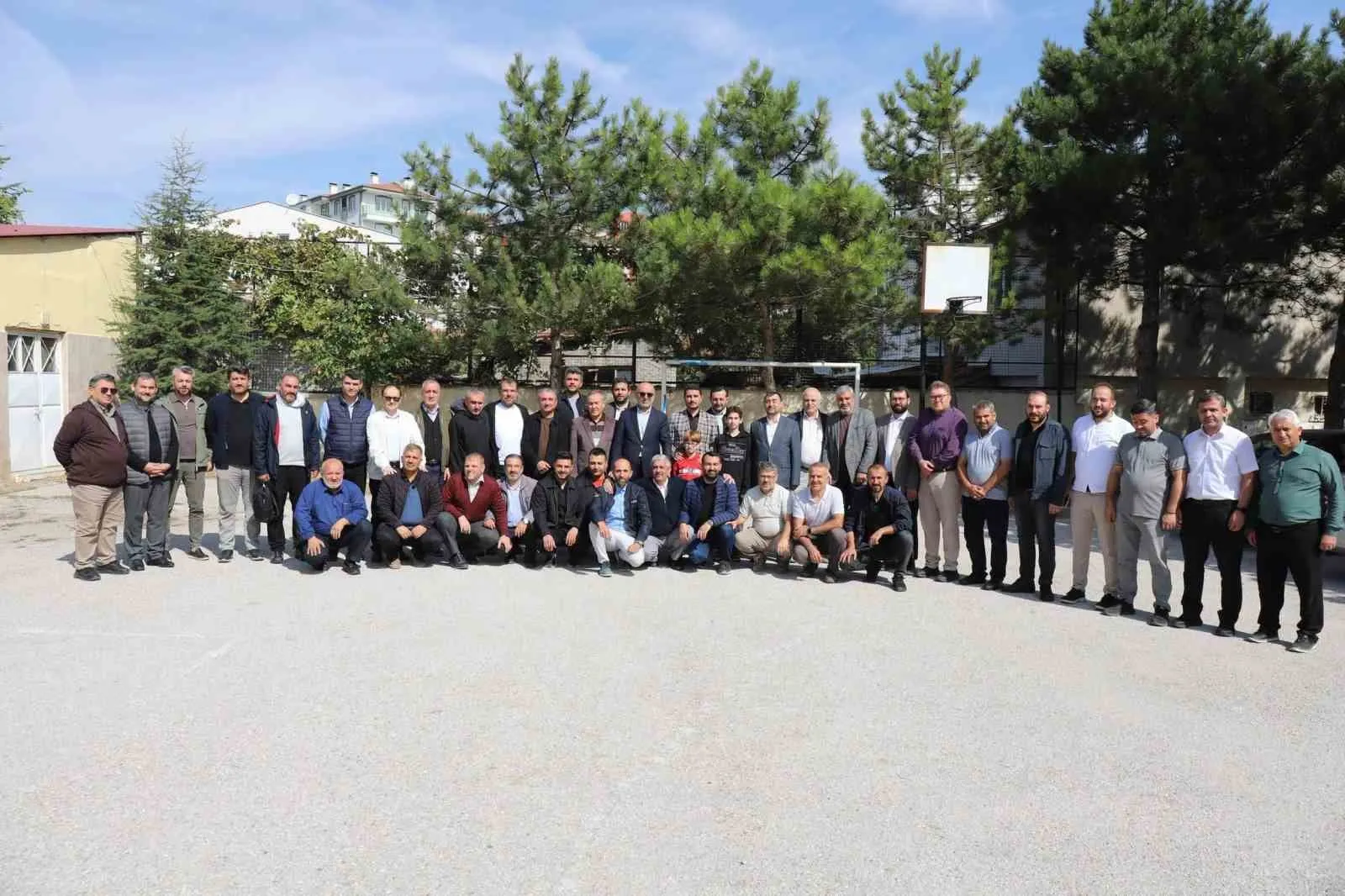 Adana yolcusu Müftü İmamoğlu’na çalışma arkadaşlarından vefa dolu uğurlama