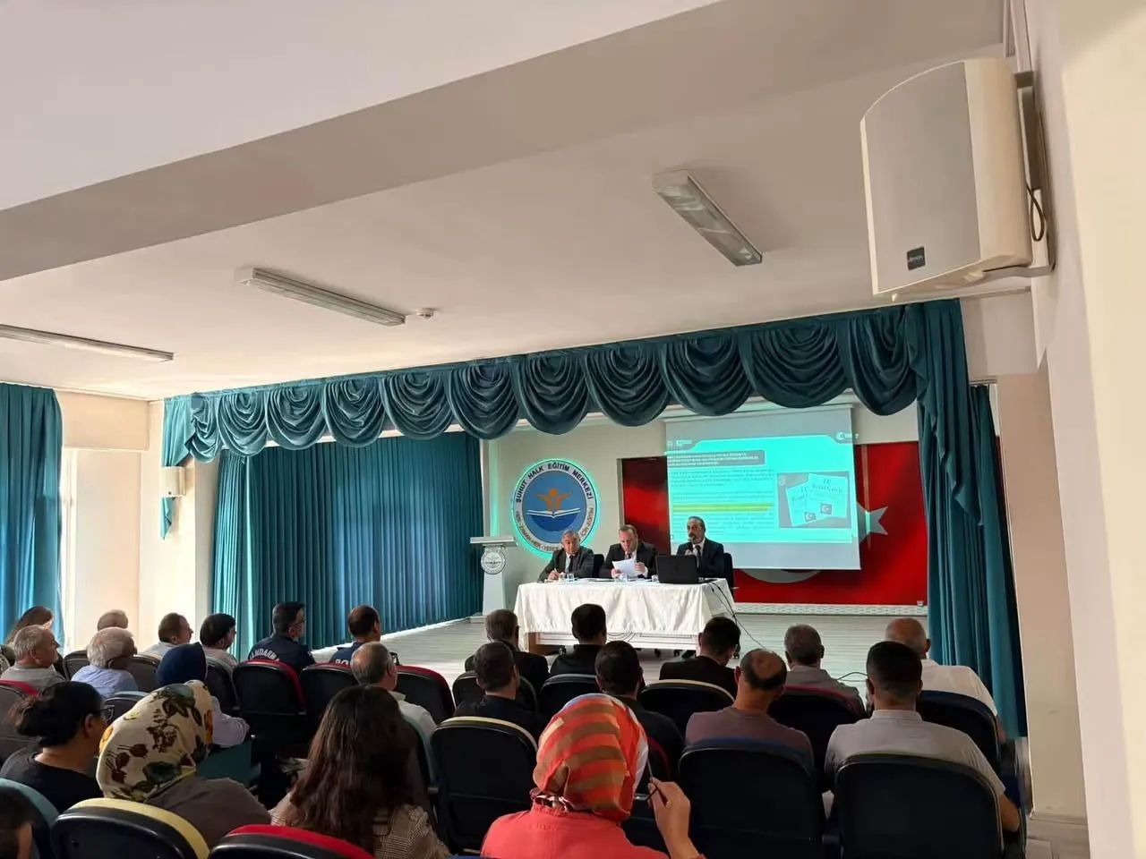 Şuhut'ta okul zili güvenle çalacak: Eğitimde yeni dönem hazırlıkları tamamlanıyor