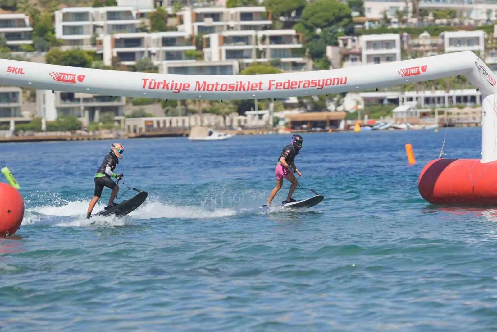 Bodrum’un mavi sularında nefes kesen şampiyona heyecanı