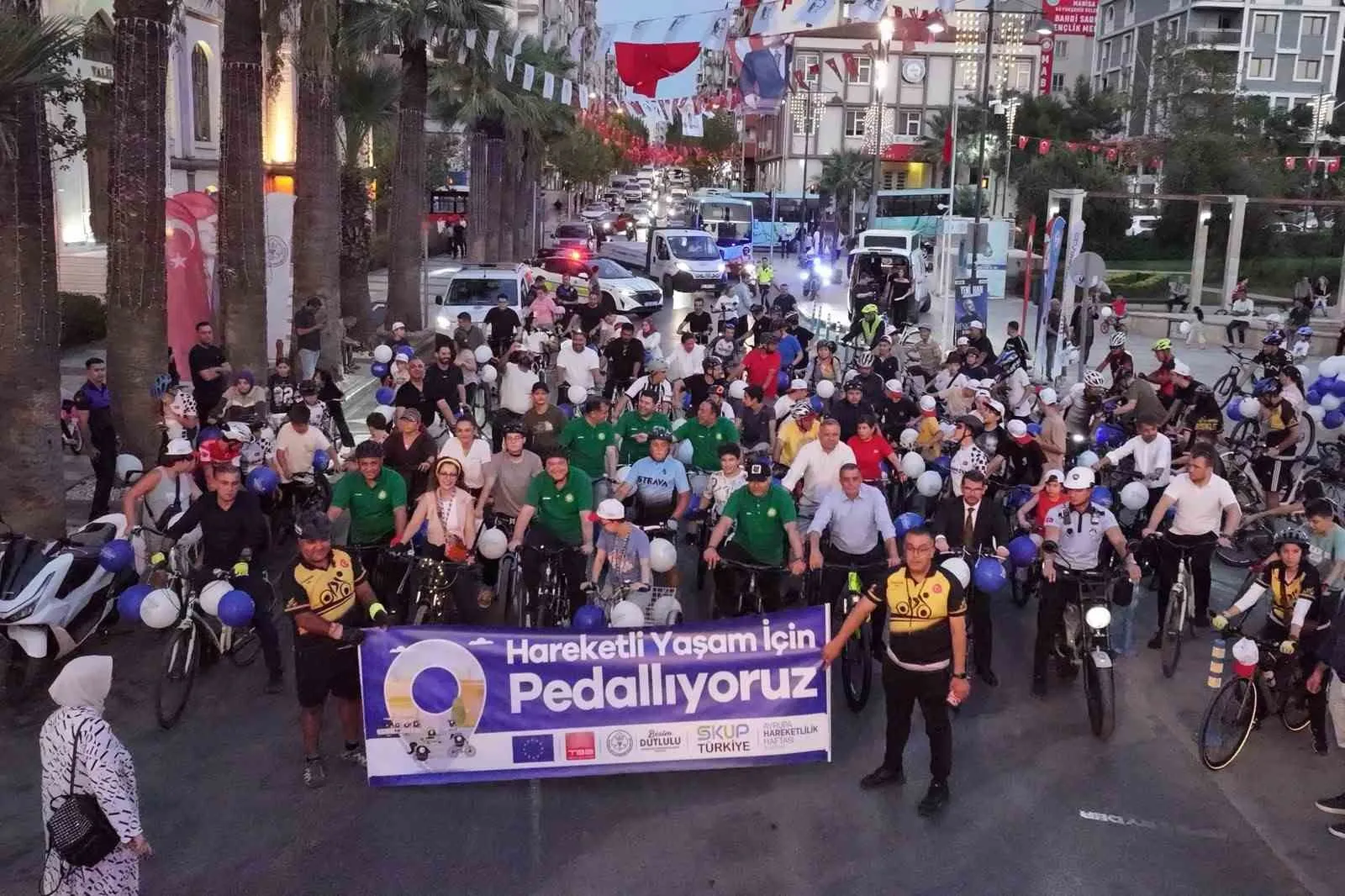 Manisa sokaklarında iki teker üzerinde sağlıklı yaşam mesajı