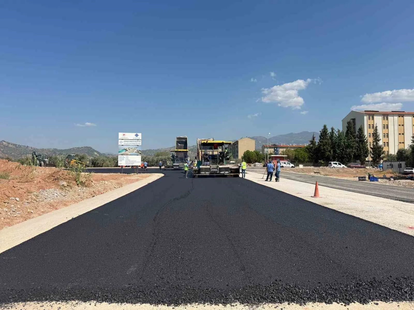 Aydın’ın 17 ilçesinde şantiye seferberliği: Ulaşım ağı baştan aşağı yenileniyor