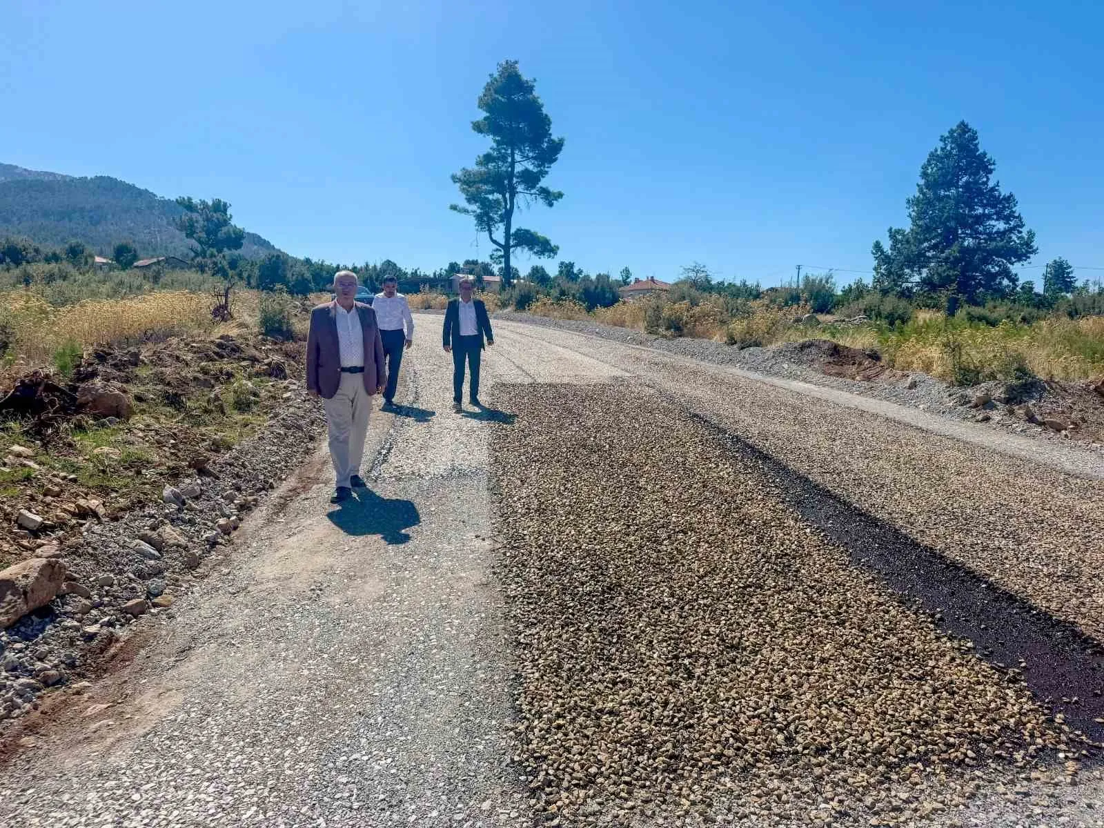 Çameli’de asfalt bereketi: Cevizli Mahallesi’nde yeni yollar dualarla açıldı