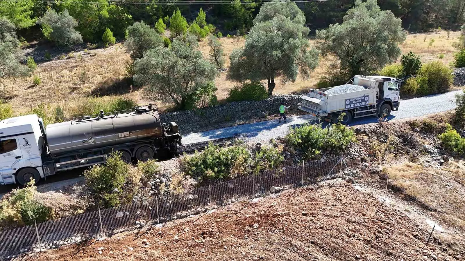 Menteşe'de ulaşım ağı güçleniyor: Vatandaşın yolu 7 kilometre kısaldı