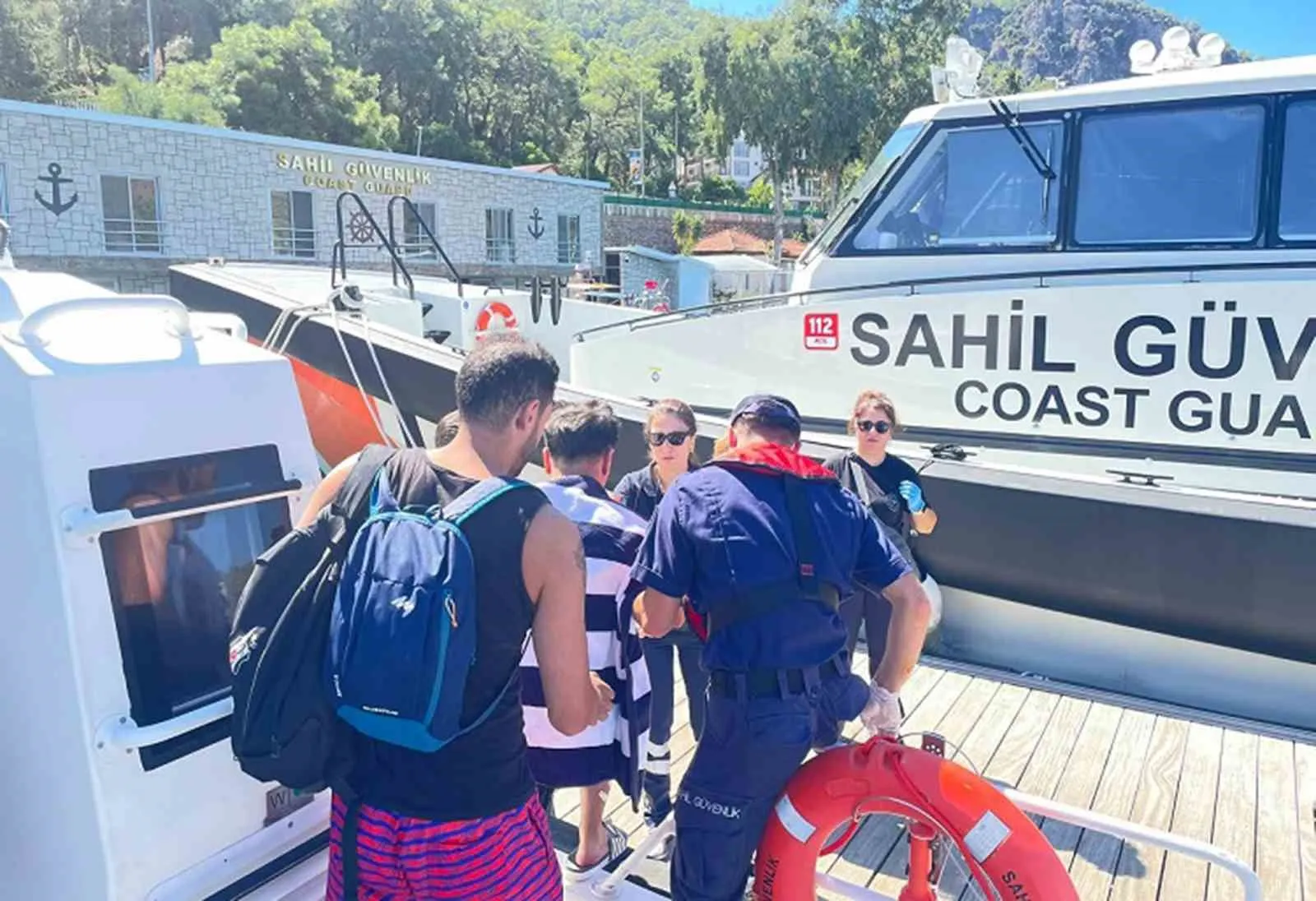 Fethiye açıklarında denizden acil tahliye: Sahil Güvenlik hayat kurtardı