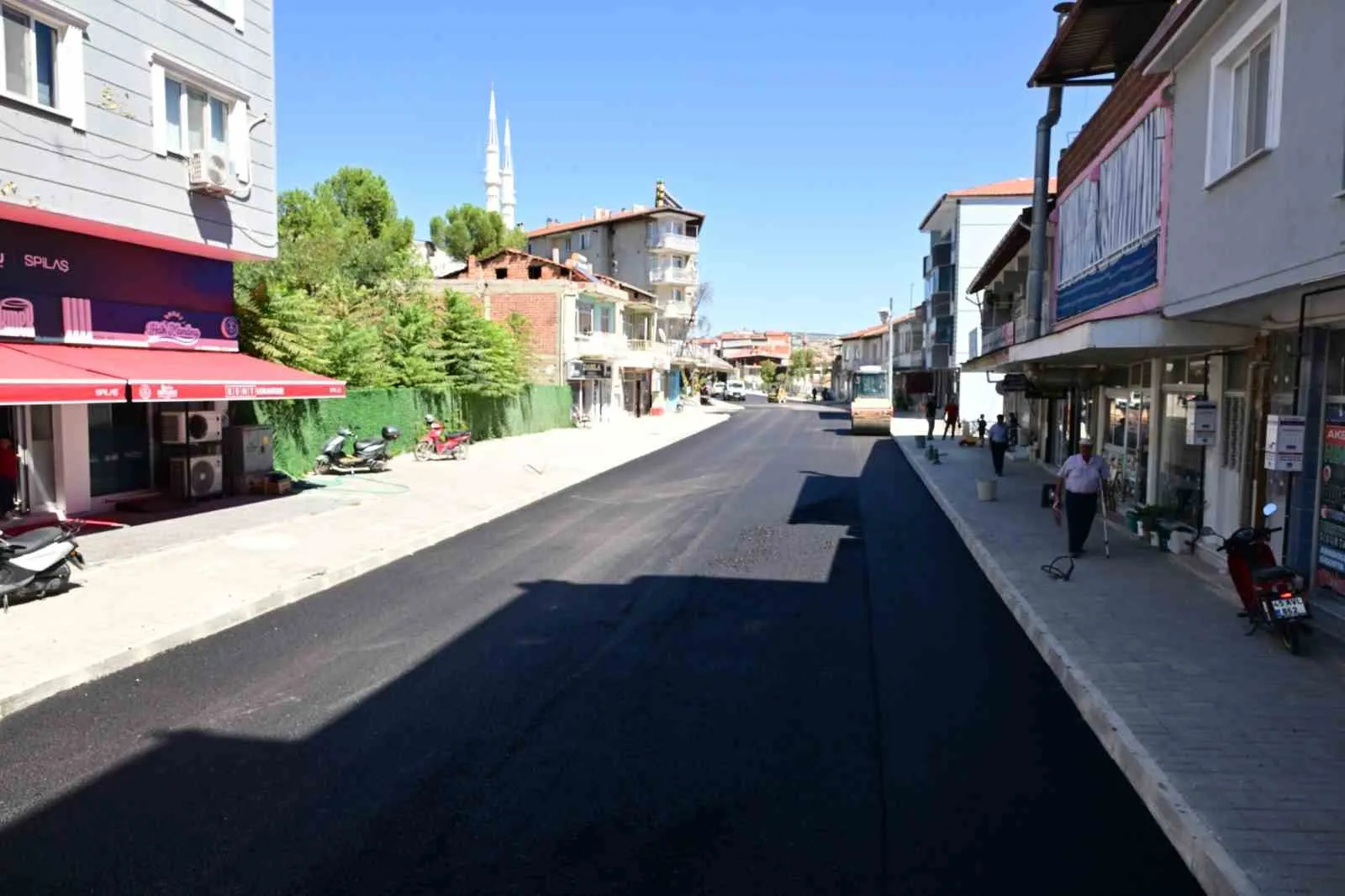 Selendi’nin kronikleşen yol çilesi tarih oluyor: Atatürk Caddesi’nde büyük dönüşüm