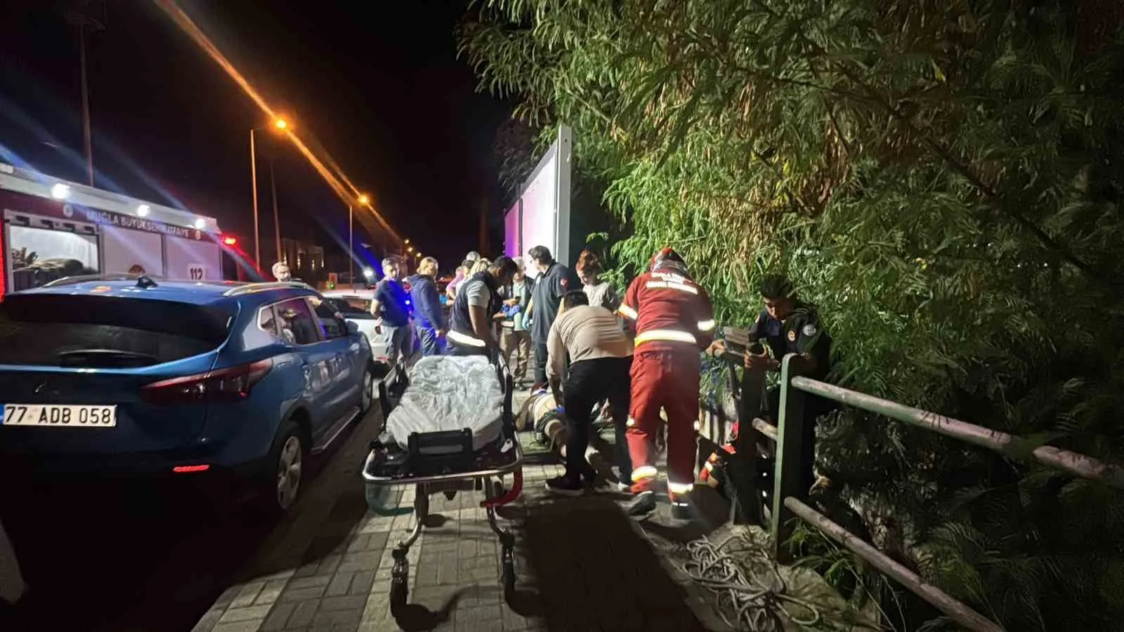 Marmaris'te dere yatağında yaşam mücadelesi: Ekipler zamana karşı yarıştı