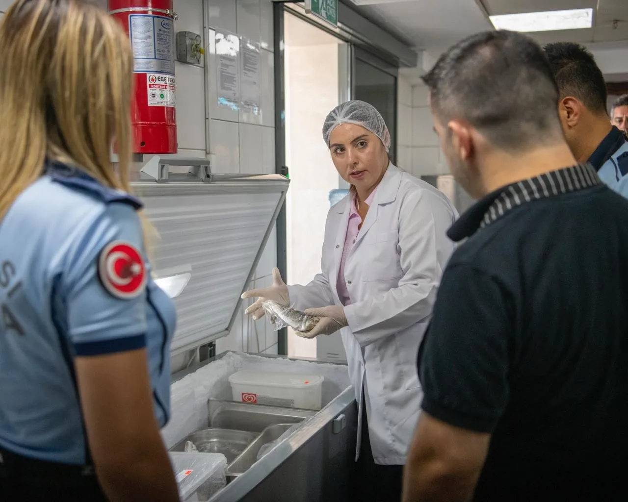 Kuşadası'nda tatilcilerin sağlığı zabıta denetiminde: Oteller mercek altında