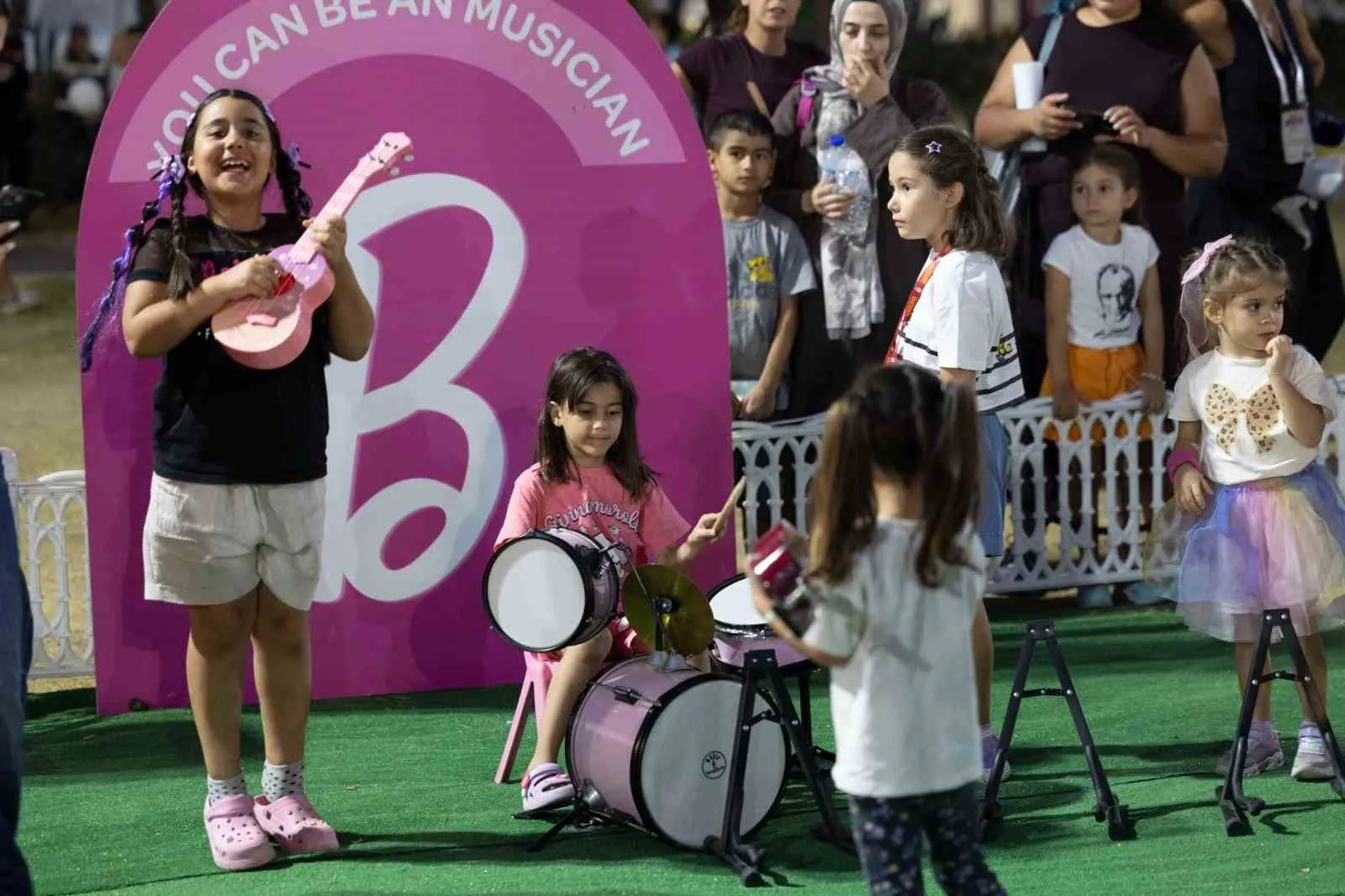 Kültürpark’ta çocuk şenliği: Nesiller değişse de heyecan aynı