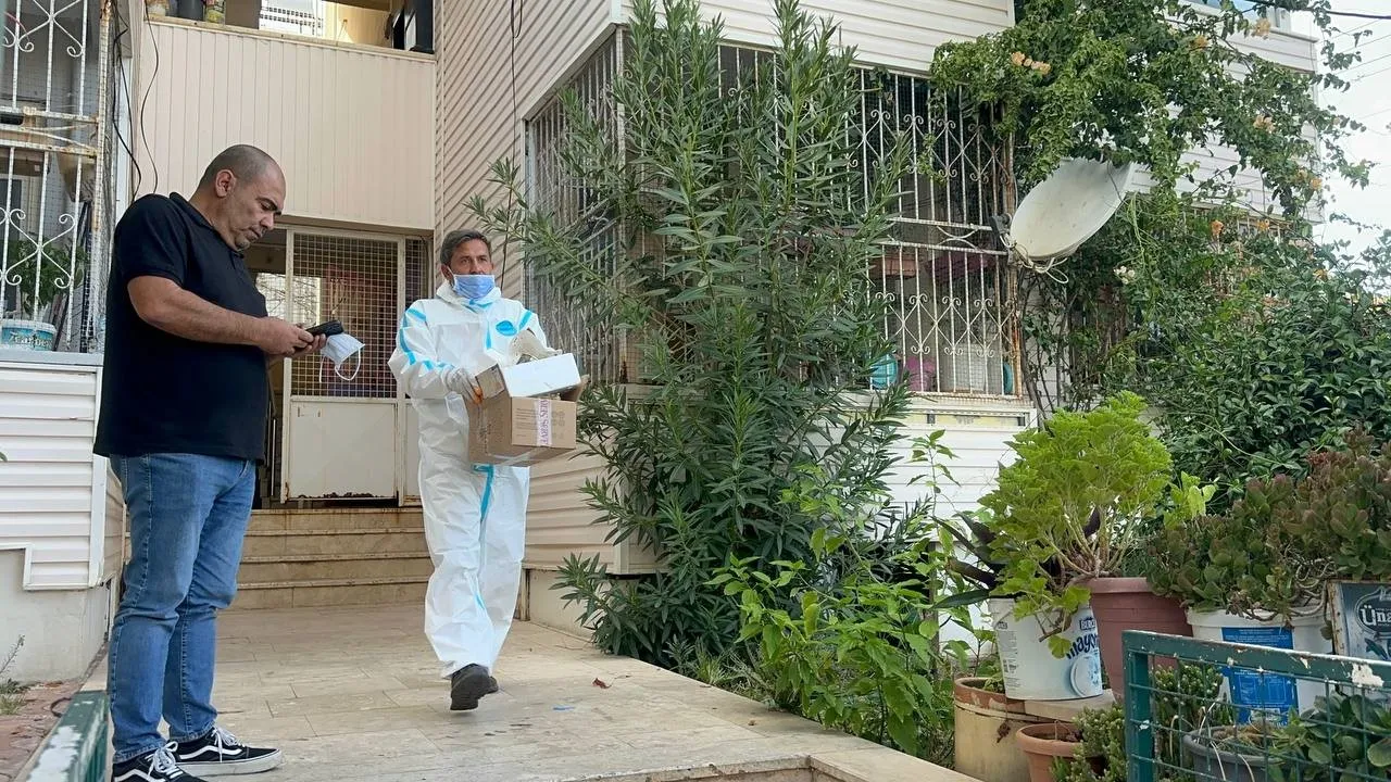 Marmaris'te pes dedirten manzara: Çöp dağlarının arasından yaşam mücadelesi veren canlar çıktı
