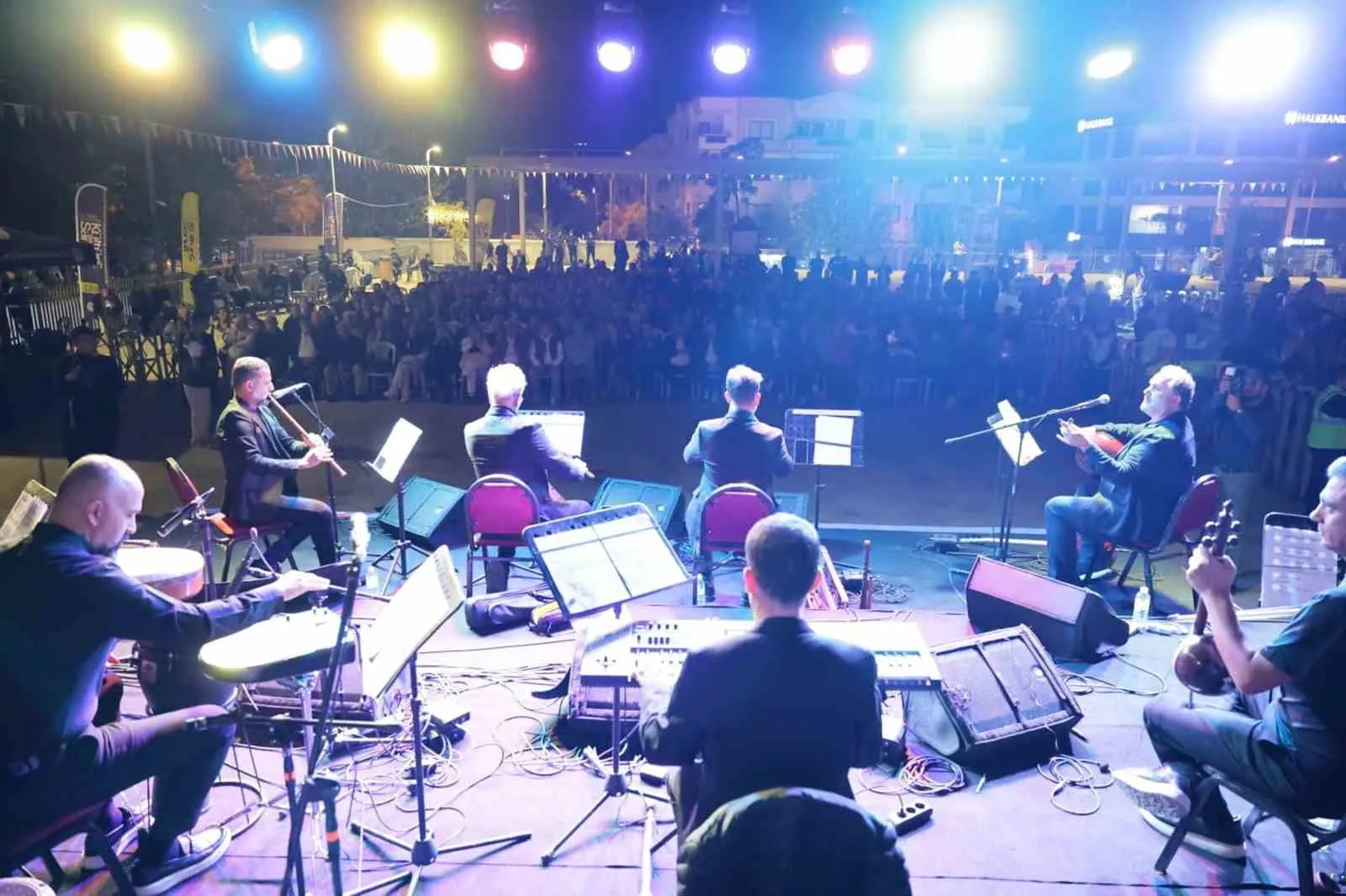 Menteşe’de müzikal şölen: Anadolu’nun kadim sesleri meydanda buluştu