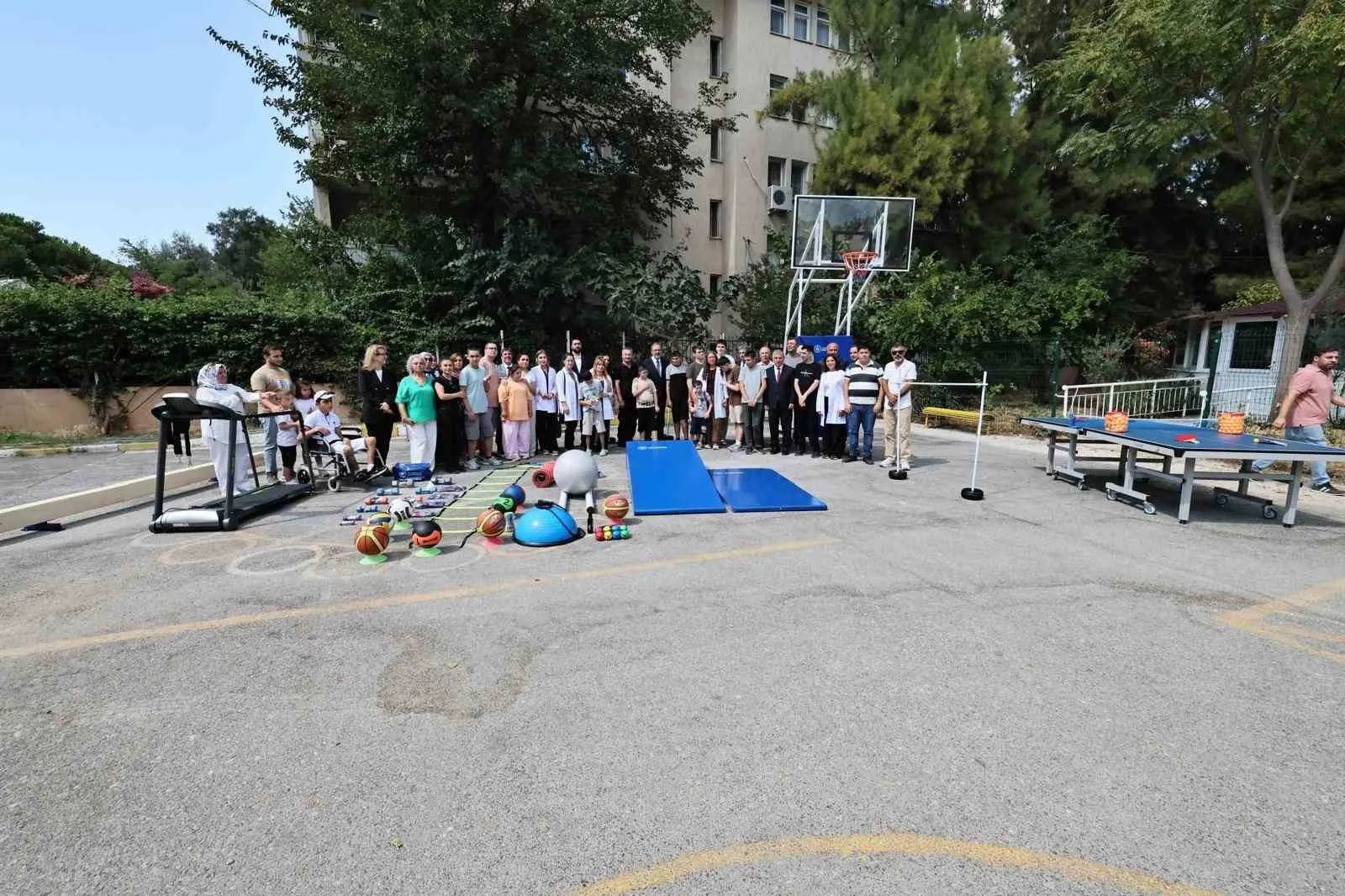 Özel eğitimde engel tanımayan vizyon: Kasapoğlu’ndan İzmir’e kapsamlı destek