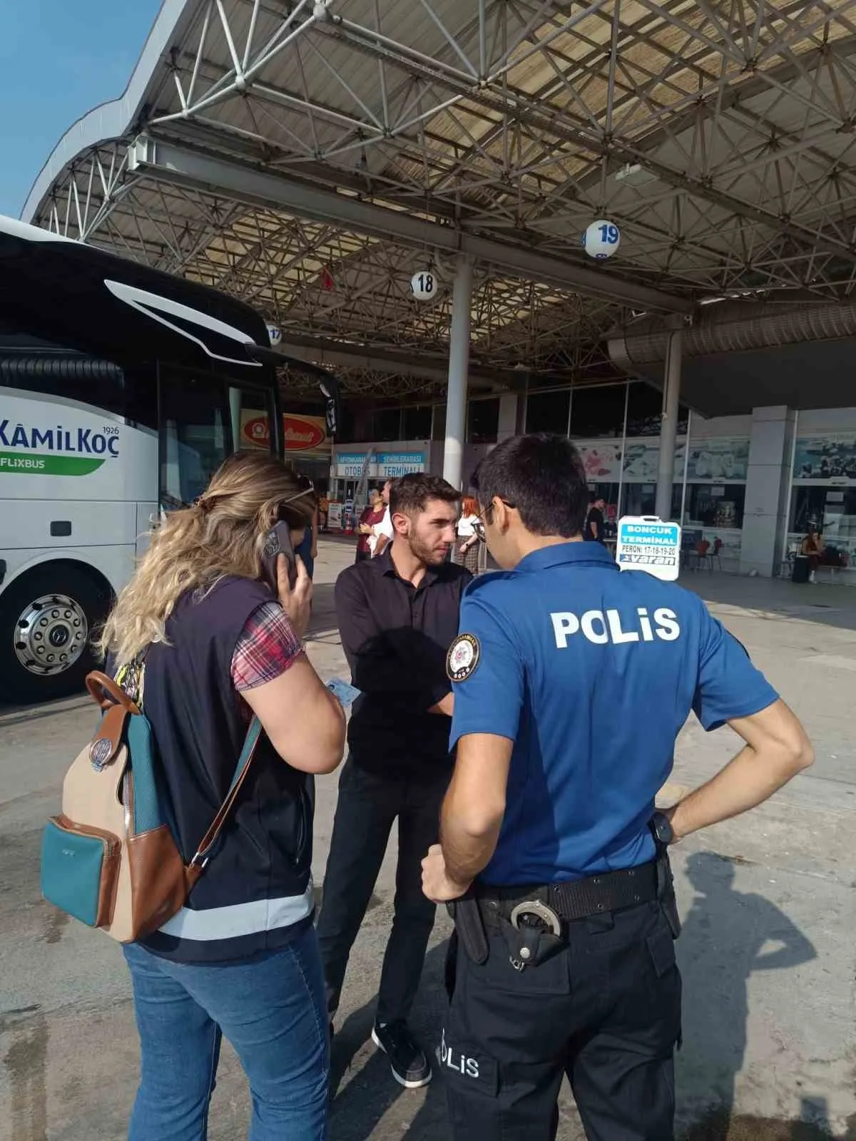Afyonkarahisar’da okul önlerinde sıkı denetim: 180 personel sahaya indi
