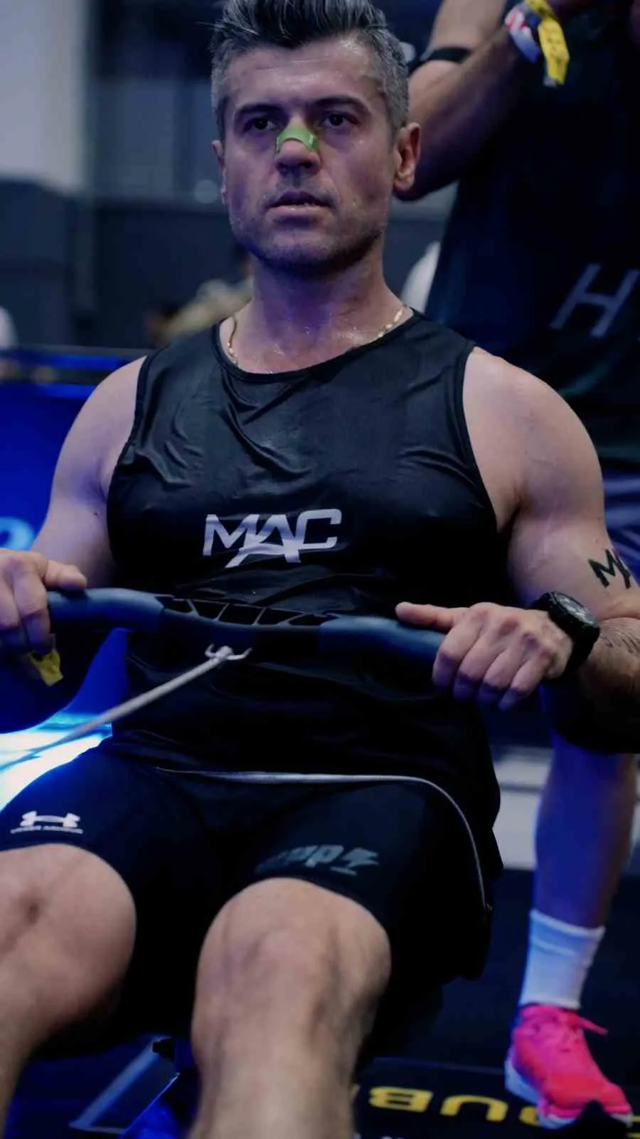 İzmir'in yeni spor rotası HYROX oldu: Binlerce sporcu sınırlarını zorladı