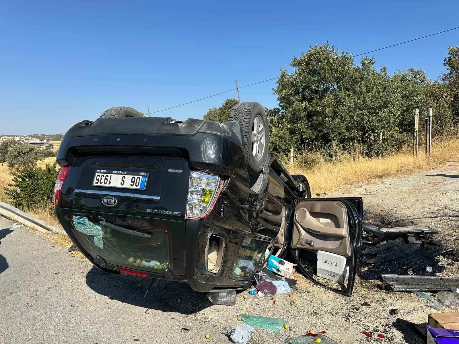 Uşak’ta direksiyon başında kabus dolu anlar: Takla atan araçta ağır yaralandı