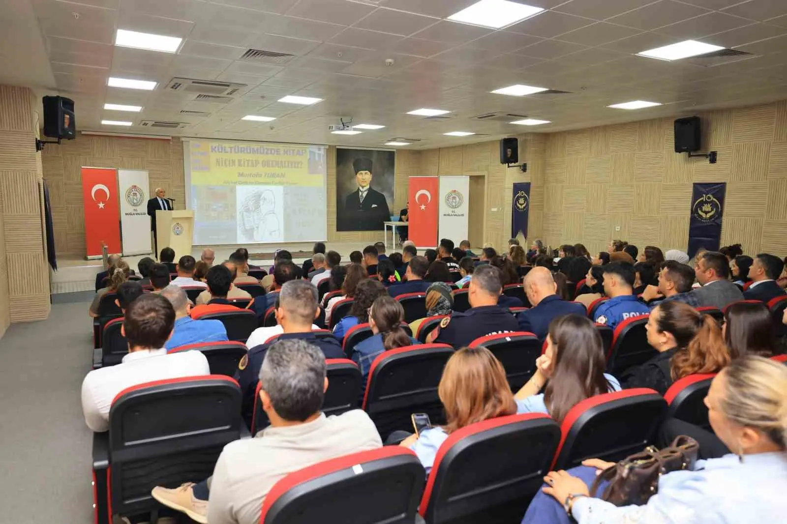 Okumayı bir yaşam biçimine dönüştürmenin yolları Muğla’da konuşuldu