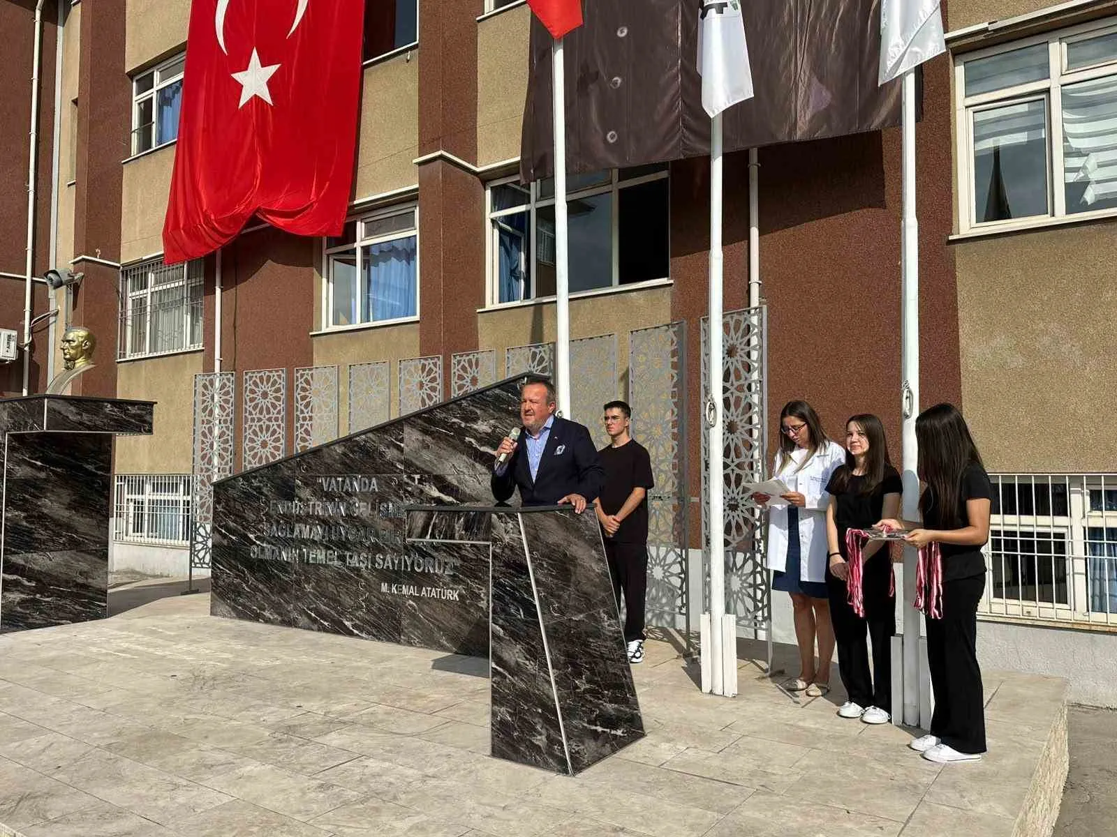 DOSTEK Koleji’nde çifte bayram: Hem yeni dönem heyecanı hem TEKNOFEST gururu