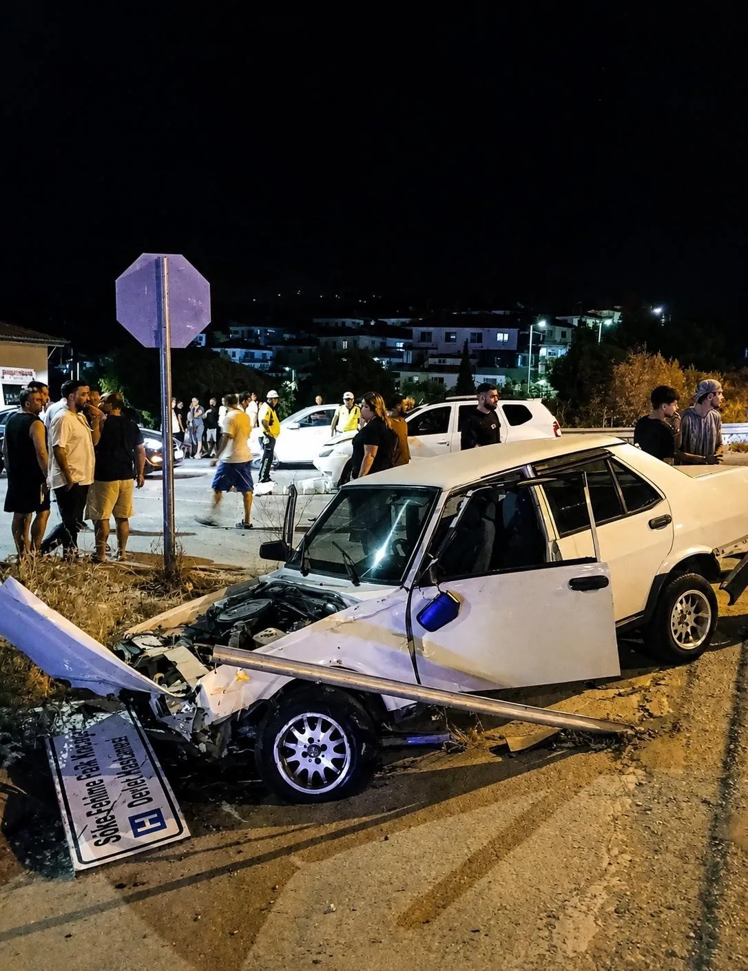 Söke’de Kavşakta Çarpışma: Motosiklet Sürücüsü ve Yolcu Hastanelik Oldu