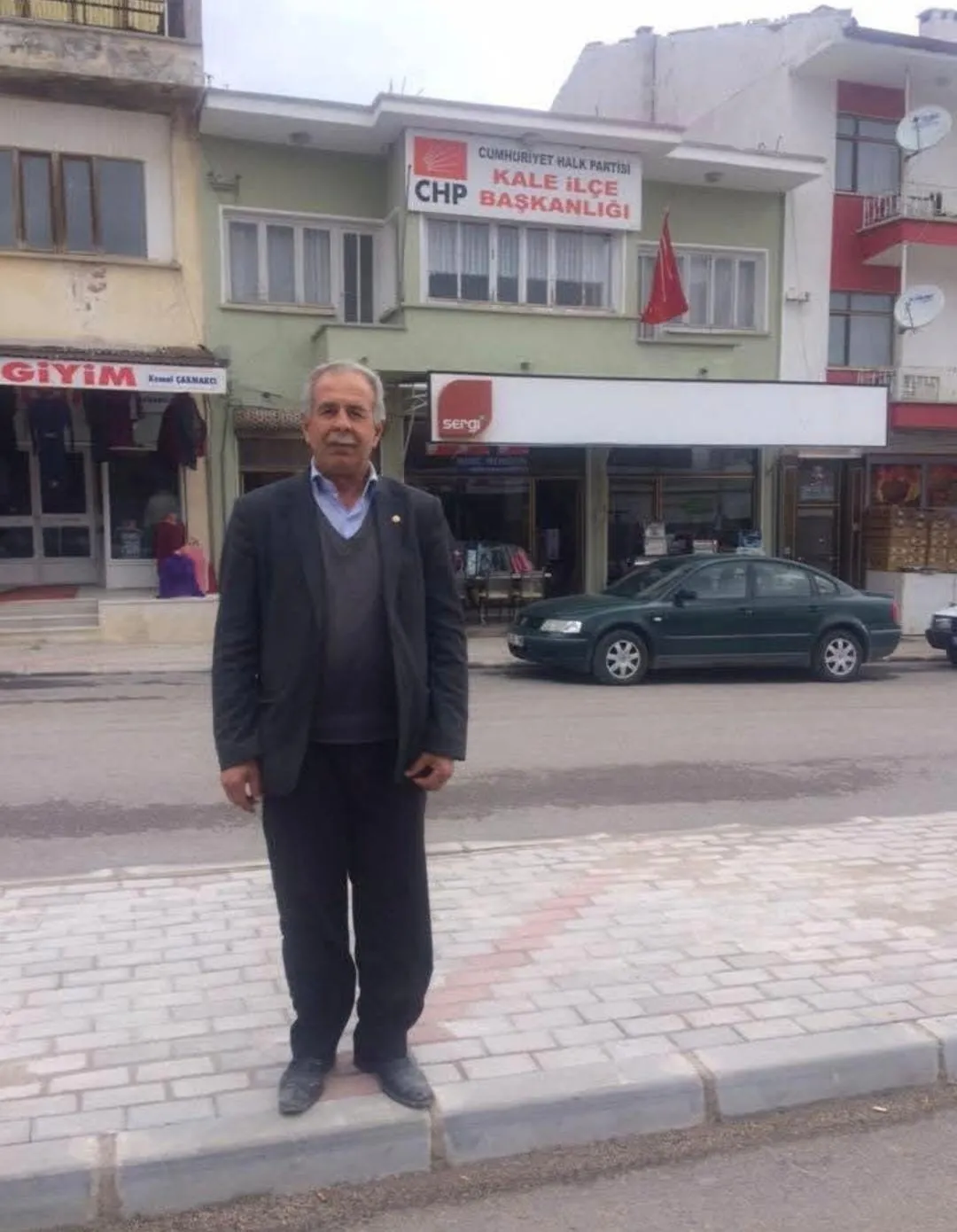 Denizli'de siyasi deprem: İhbar üzerine basılan evden uyuşturucu çıktı