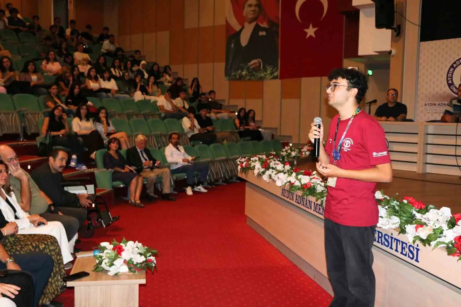 Beyaz önlük yolculuğu başladı: ADÜ Tıp Fakültesi’nde yeni dönem heyecanı