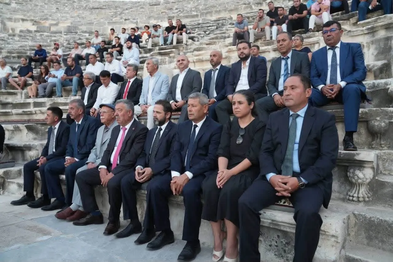 Tarihin kalbinde meclis mesaisi: Seydikemer rotayı antik kente çevirdi