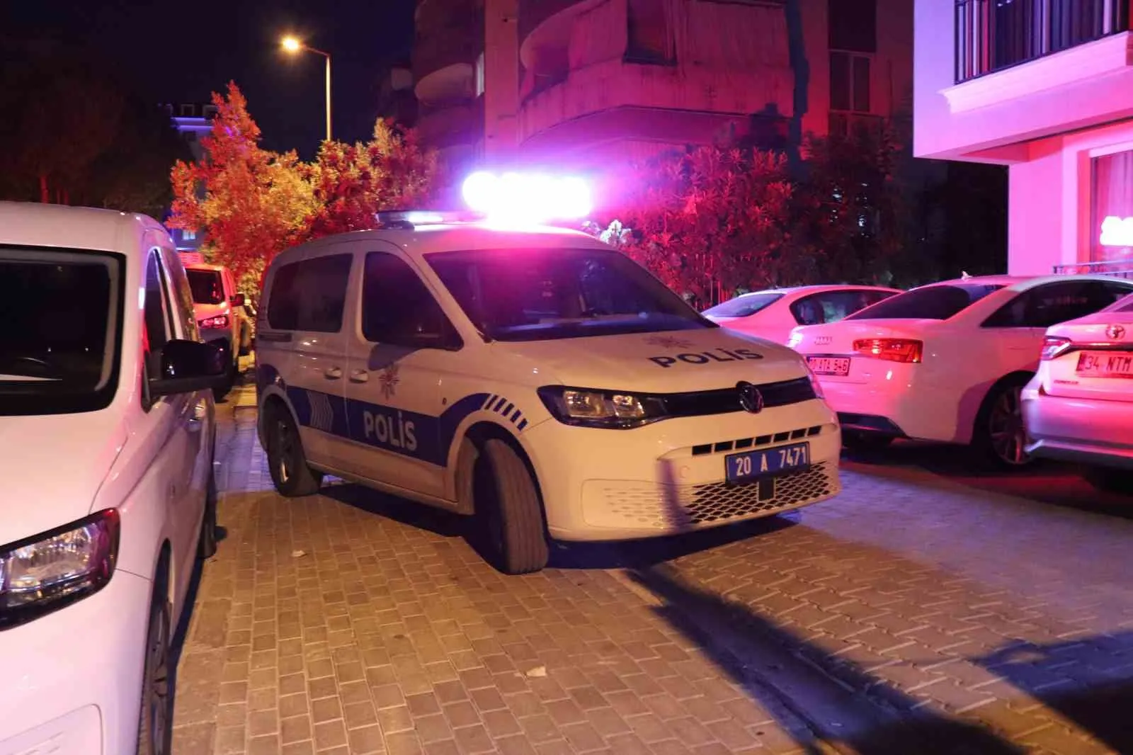 Denizli’de Aynı Çatı Altındaki Kısa Süreli Öfke, Bıçaklı Saldırıya Dönüştü