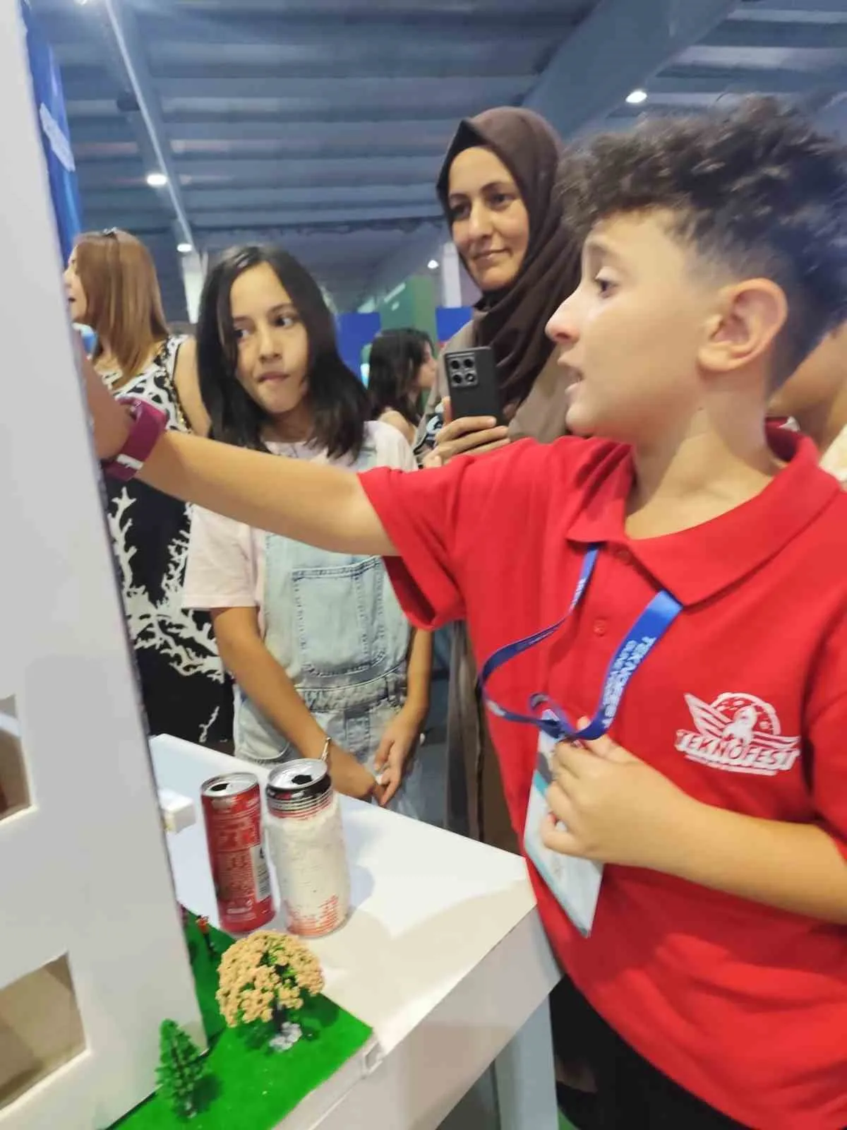 Küçük mucitlerin büyük icadı: Yangın dumanına karşı temiz hava koridoru