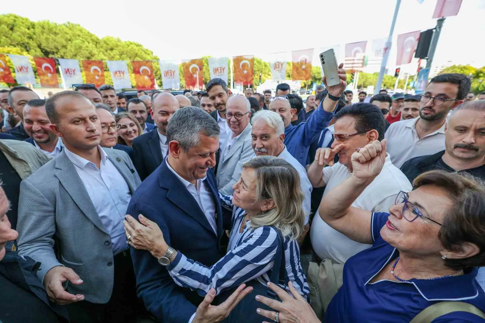 YENİ Parti’de sandık başına giden üyeler yönetimi belirliyor: Özel’den "ortak akıl" vurgusu