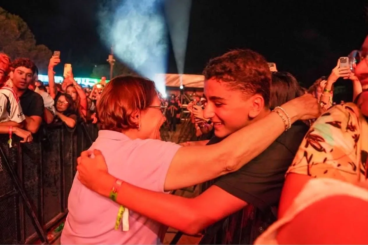 Didim’de Müzik Şöleni Finali: Tavşanburnu’nda Yıldızlar Geçidi