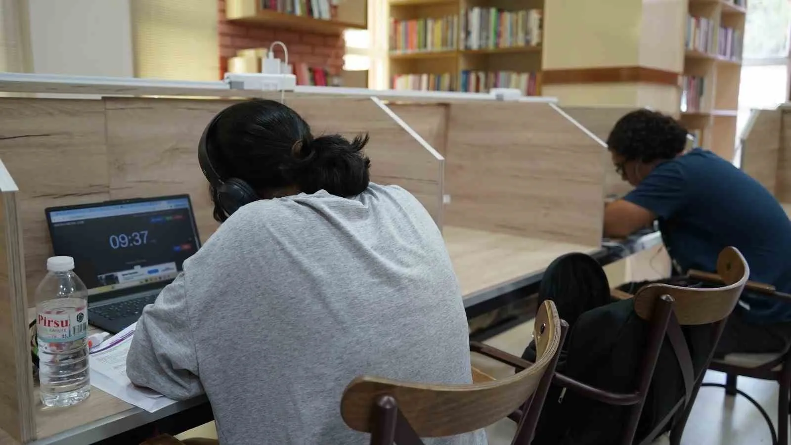 Yunusemre’de öğrencilere kütüphane müjdesi: Mesai saatleri yeniden düzenlendi