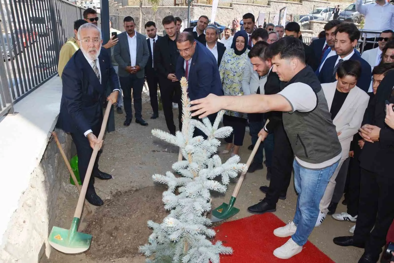 Manisa'da eğitim seferberliği: Akgedik'e 415 milyon liralık dev yatırım