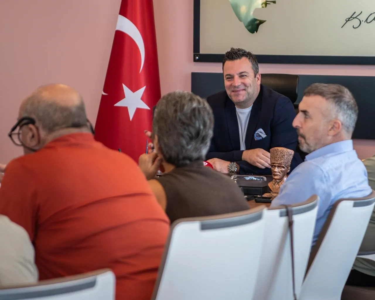 Kuşadası'nda yarım yıllık çalışma karnesi: Hizmetler hız kesmeden sürüyor